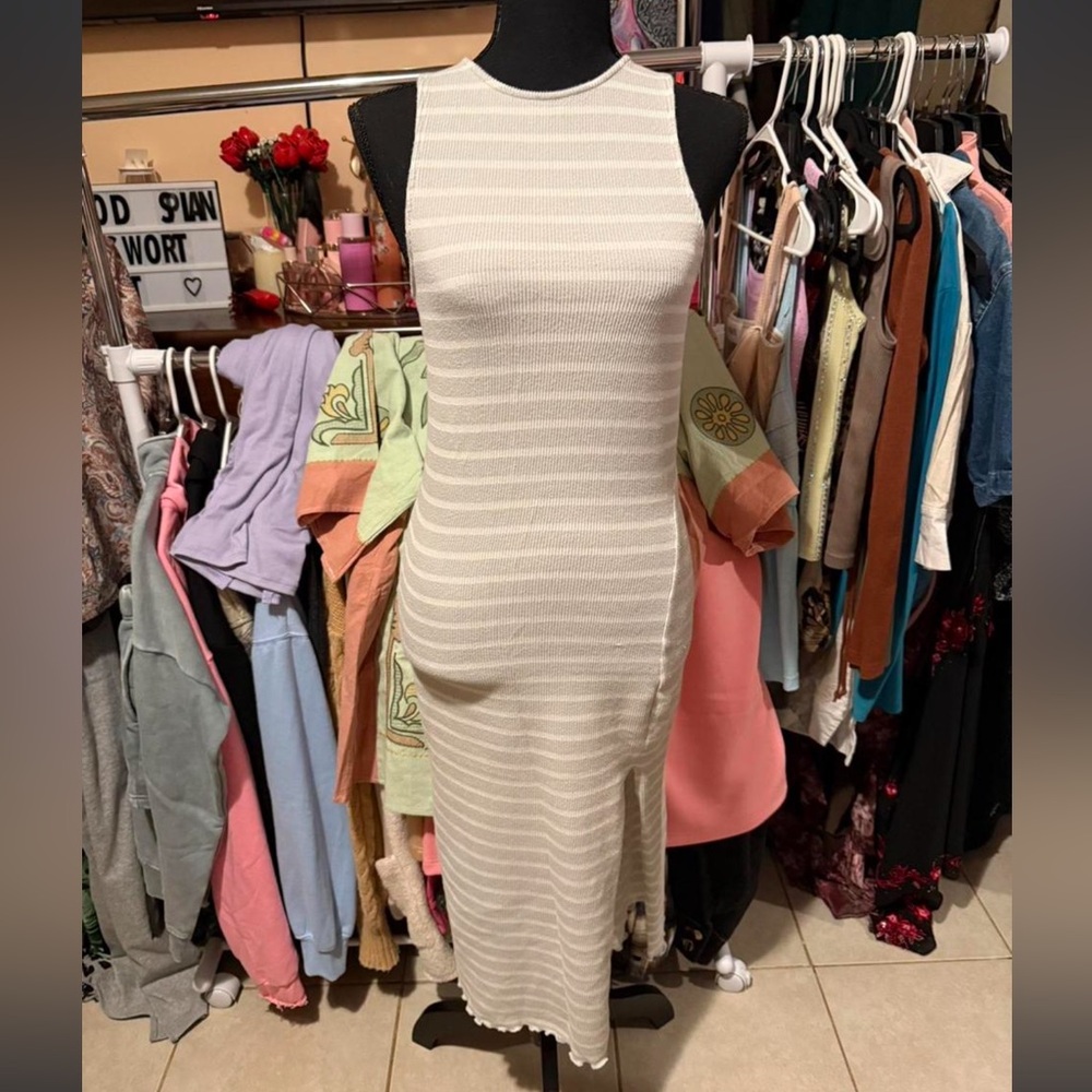 Forever 21 Gray and White Striped Midi Dress